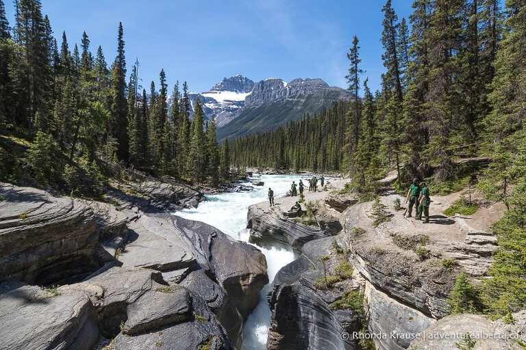 Driving the Icefields Parkway- Best Stops on the Icefields Parkway Drive