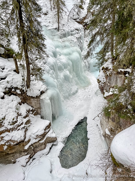 Johnston Canyon Winter Hike- Hiking Johnston Canyon in Winter